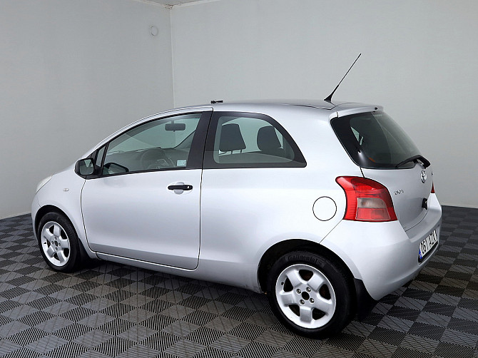 Toyota Yaris Linea Sol A-C 1.3 64kW Таллин - изображение 4