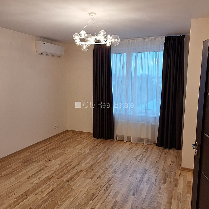 Zeme īpašumā, jaunceltne, fasāde ar dekoratīvo apmetumu, energo efektīva māja, slēgta Rīga - foto 13