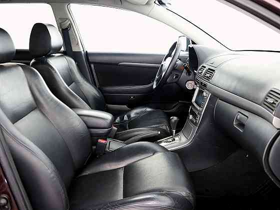 Toyota Avensis Linea Sol Luxury ATM 2.0 108kW Tallina