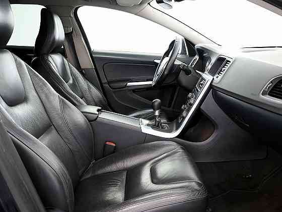 Volvo V60 Summum 2.0 D5 120kW Tallina
