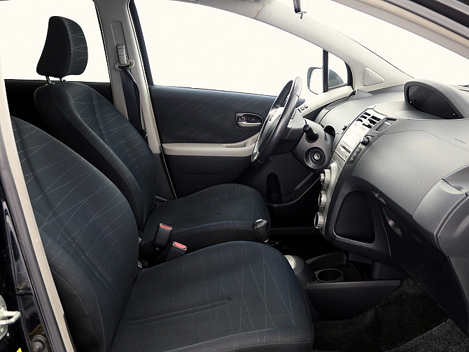 Toyota Yaris Linea Sol ATM 1.3 64kW Tallina - foto 6