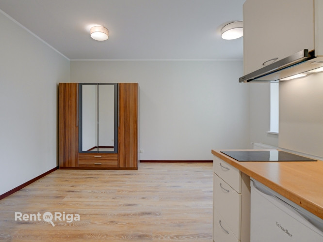 Pārdod studio dzīvokli Āgenskalnā  Īves ielā 3  Pārdošanā pieejams studio dzīvoklis Rīga - foto 5