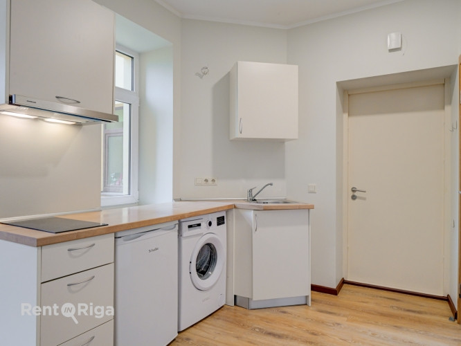 Dzīvokļi Āgenskalnā  Īves ielā 3  Pārdošanā pieejams studio dzīvoklis pilnībā Rīga - foto 2