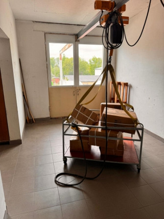 Сдаётся в аренду 2-й этаж на Ganību dambis 22A, общая площадь  450 м. Половину этажа занимает Рига - изображение 2