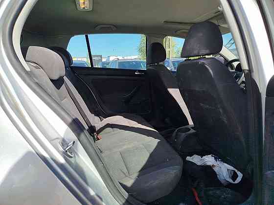 Volkswagen Golf Comfortline 1.6 85kW Tallina