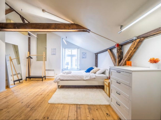Комфортная и со вкусом обставленная двухуровневая квартира в стиле loft в самом Рига - изображение 9