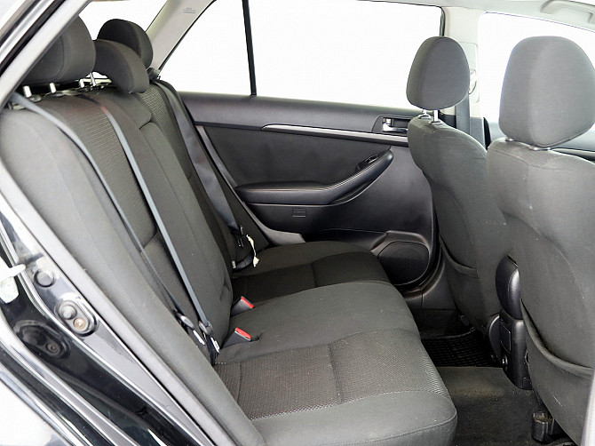 Toyota Avensis Linea Sol 2.0 D-4D 85kW Таллин - изображение 7