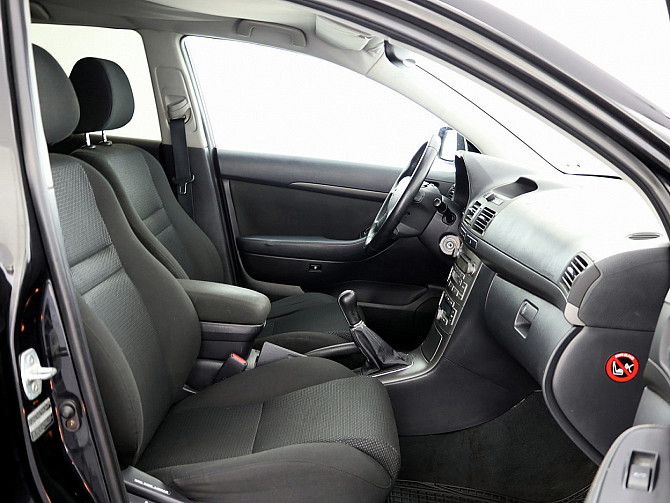 Toyota Avensis Linea Sol 2.0 D-4D 85kW Таллин - изображение 6