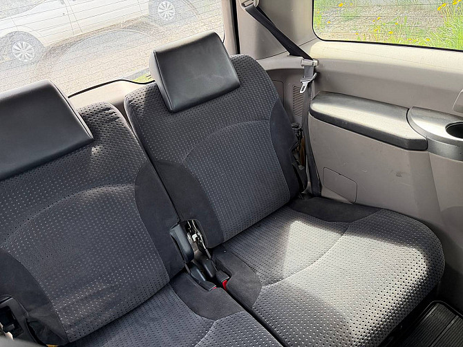 Mitsubishi Grandis Comfort 2.0 Di-D 100kW Таллин - изображение 8