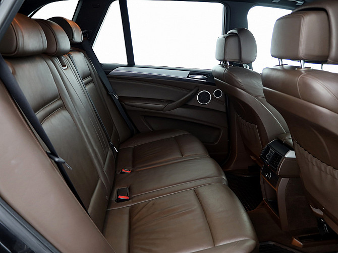 BMW X5 xDrive 35D Sportpakett 3.0 D 210kW Таллин - изображение 7