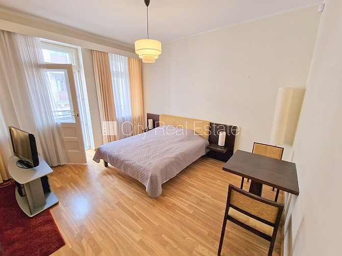 Projekts - Kalpaka Residence, ieeja no pagalma, balkons, terase, istabas izolētas 2 gab., istabas Rīga - foto 6