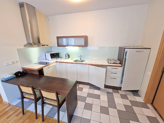 Fasādes māja, renovēta māja, slēgts pagalms, ieeja no ielas, kāpņu telpa pēc kosmētiskā Rīga - foto 5