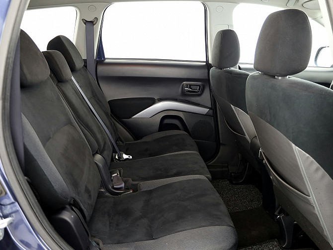 Mitsubishi Outlander Comfort 4x4 ATM 2.4 125kW Таллин - изображение 7