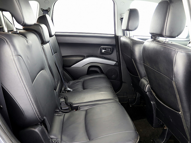 Mitsubishi Outlander Luxury ATM 2.4 125kW Tallina - foto 7