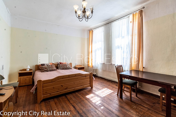 Pagalma māja, renovēta māja, labiekārtots apzaļumots pagalms, slēgts pagalms, ieeja no Rīga - foto 3