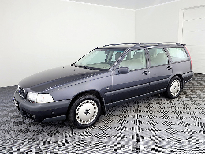 Volvo XC70 Summum AWD ATM 2.4 142kW Tallina - foto 2