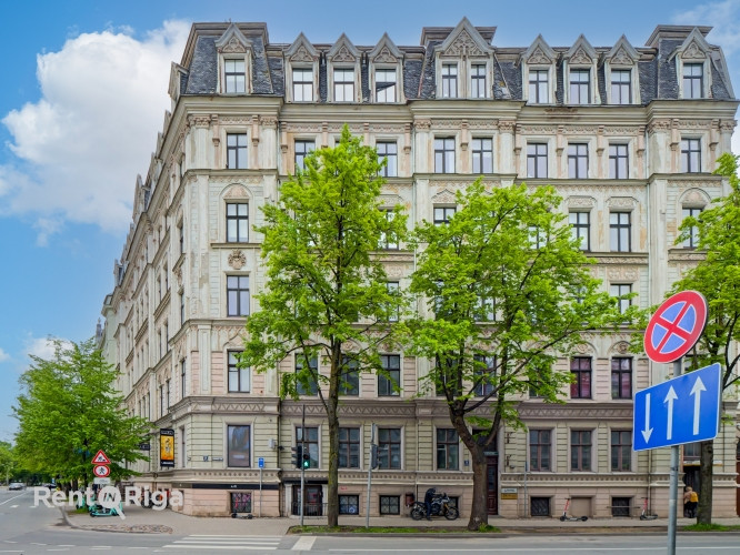 Izīrē gaišas un plašas biroja telpas ar skatu uz Daugavu, Citadeles ielā 2a, Rīgā  Tiek Rīga - foto 6