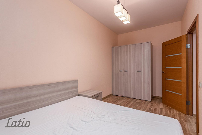 Tiek izīrēts dzīvoklis renovētā mājā pašā pilsētas centrā. Līdzās veikali, Rīga - foto 2