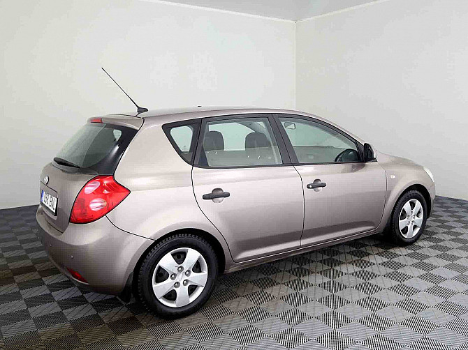 Kia Ceed Elegance ATM 1.6 90kW Tallina - foto 3