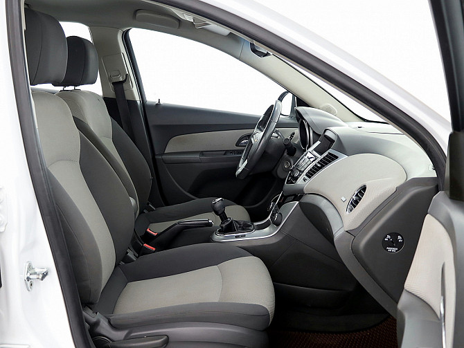 Chevrolet Cruze Comfort Facelift 2.0 VCDi 92kW Tallina - foto 6