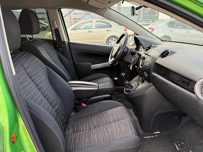 Mazda 2 Elegance 1.3 63kW Tallina - foto 6