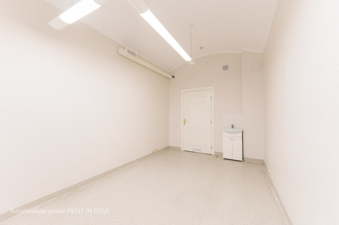 Сдается просторное, светлое помещение в Veselības centrs 3, на 1 этаже.  Помещения с Рига - изображение 2