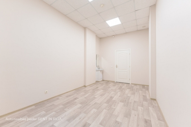 Сдается просторное, светлое помещение в Veselības centrs 3, на 2 этаже.  Помещения с Рига - изображение 2