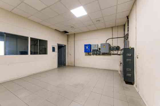 Heated production or warehouse premises on the 2nd floor.  The building was constructed in 1994 base Rīga