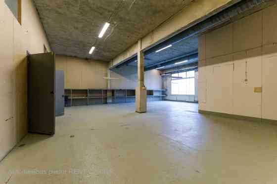 Heated production or warehouse premises on the 2nd floor.  The building was constructed in 1994 base Rīga
