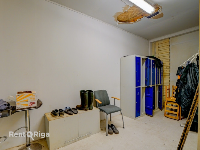 Ražošanas vai noliktavas telpas ar centrālo apkuri un 2 telferiem.  Telpas sastāv no vienas Rīga - foto 6