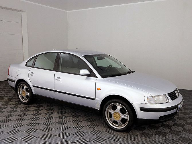 Volkswagen Passat Comfortline 1.8 92kW Таллин - изображение 1