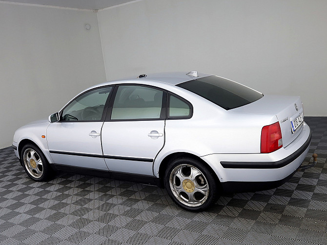 Volkswagen Passat Comfortline 1.8 92kW Таллин - изображение 4