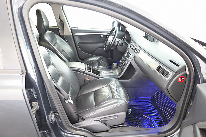 Volvo V70 Summum ATM 2.4 D5 129kW Tallina - foto 6