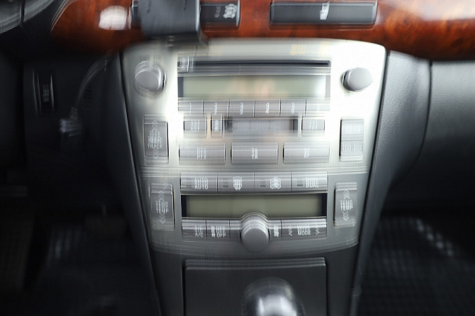 Toyota Avensis Linea Sol ATM 2.0 108kW Tallina - foto 8