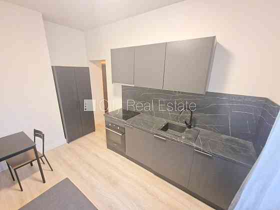 Фасадный дом, реновированный дом, лифт, лестничная клетка после капитального Rīga
