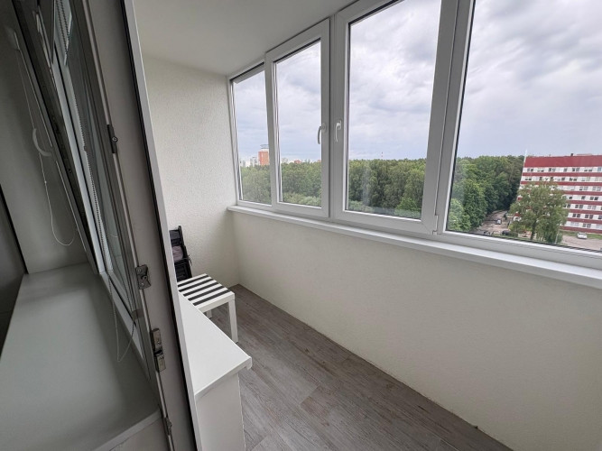 Pārdod renovētu un pilnībā mēbelētu 3 istabu dzīvokli Imantā, 467. sērijas mājā. Rīga - foto 17