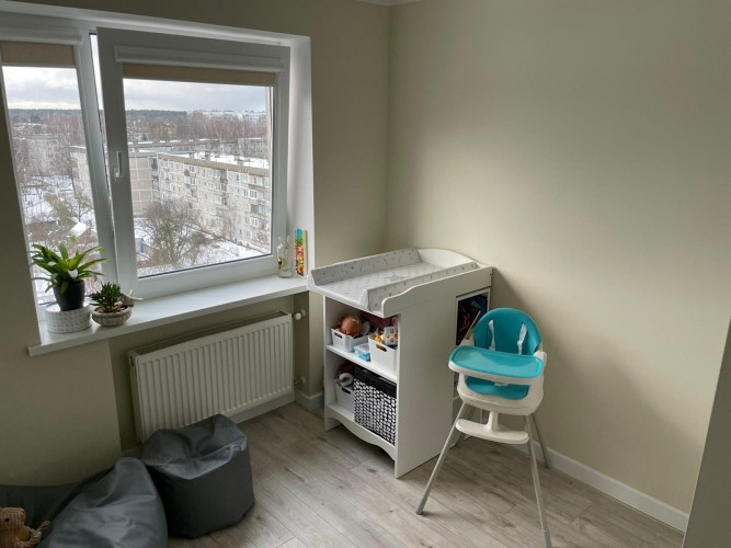 Pārdod renovētu un pilnībā mēbelētu 3 istabu dzīvokli Imantā, 467. sērijas mājā. Rīga - foto 8