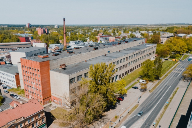 Kvalitatīvas telpas 2.stāvā ar kravas liftu.  Tikko remontēta 1 liela noliktavas telpa jaunajā Rīga - foto 9