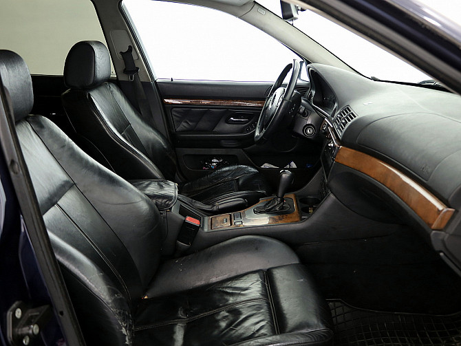 BMW 525 Sportpakett Facelift ATM 2.5 D 120kW Tallina - foto 6