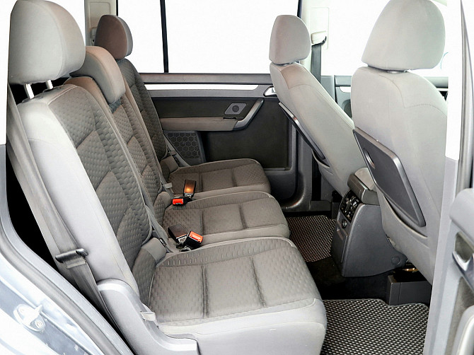 Volkswagen Touran Comfortline Facelift 1.9 TDI 77kW Tallina - foto 7