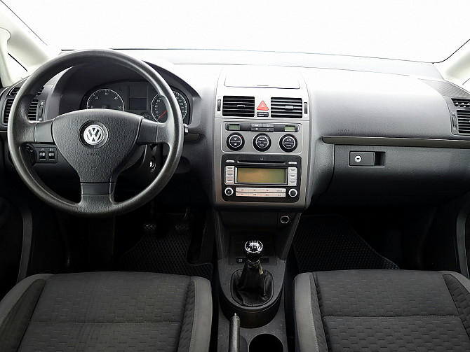 Volkswagen Touran Comfortline Facelift 1.9 TDI 77kW Tallina - foto 5