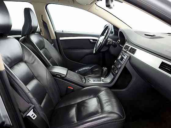 Volvo V70 Ocean Race ATM 2.4 D5 136kW Tallina