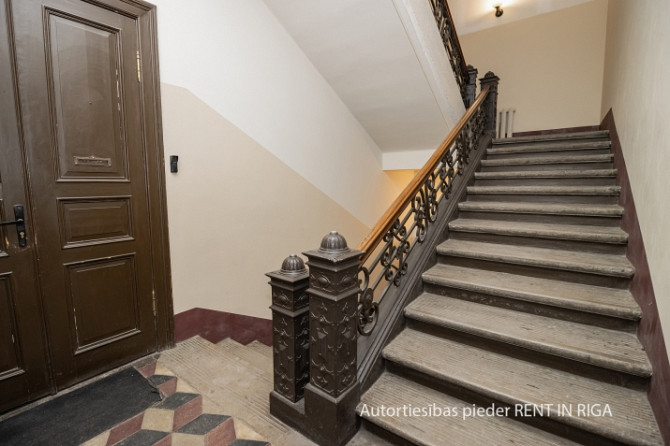 Plašs dzīvoklis Klusajā centrā - Elizabetes ielā 8.  Dzīvokļa plānojums: + dzīvojamā Rīga - foto 9