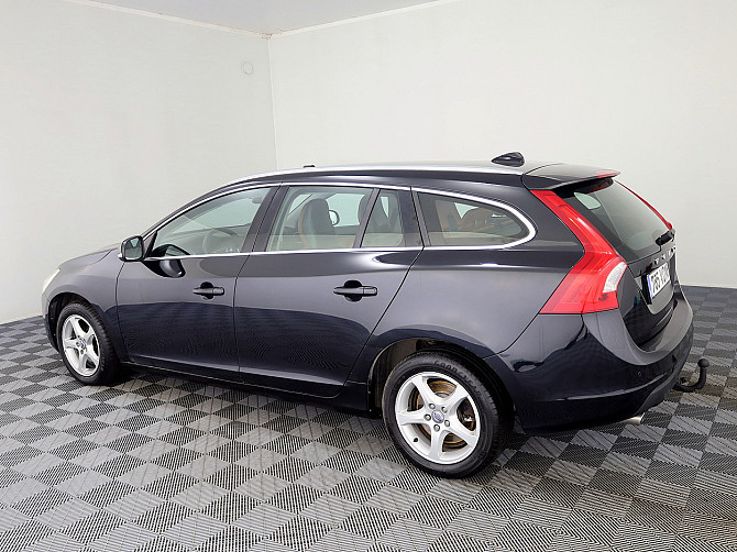 Volvo V60 Summum AWD 4x4 ATM 2.4 D5 151kW Tallina - foto 4