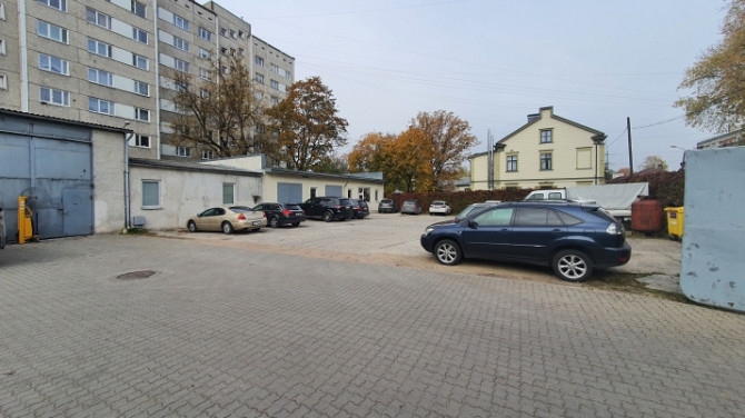 Biroja vai veikala telpas izdevīgā lokācijā.  Foto informatīvs, piedāvājam blakus telpas šajā pat te Рига - изображение 2