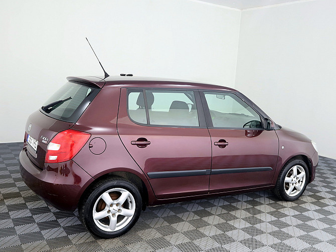 Skoda Fabia Comfortline Facelift 1.2 51kW Таллин - изображение 3
