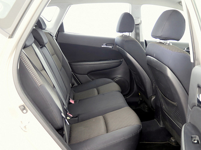Hyundai i30 Elegance 1.6 90kW Таллин - изображение 7