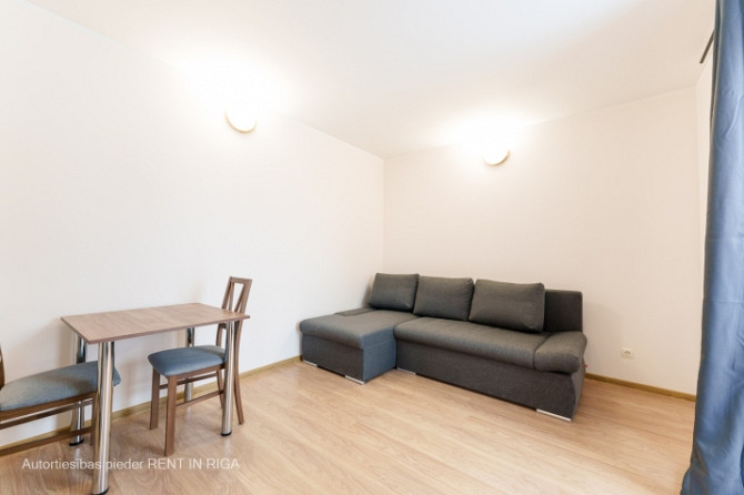 Īrei pieejams studio tipa dzīvoklis jaunajā projektā.  Dzīvoklis ir aprīkots ar visu Rīga - foto 1