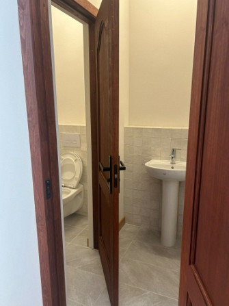Telpas birojam ar terasi.  Iepriekš telpās atradās klubs Soda, bet tagad telpās ir veikts Rīga - foto 13