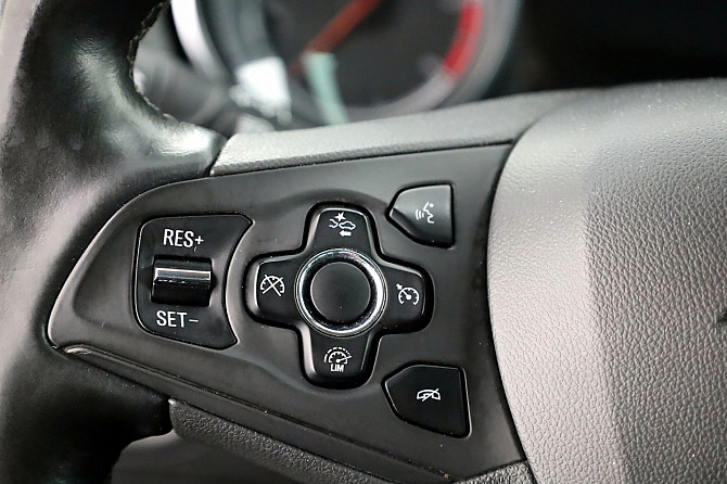 Opel Astra Sports Tourer ATM 1.6 CDTi 100kW Таллин - изображение 8